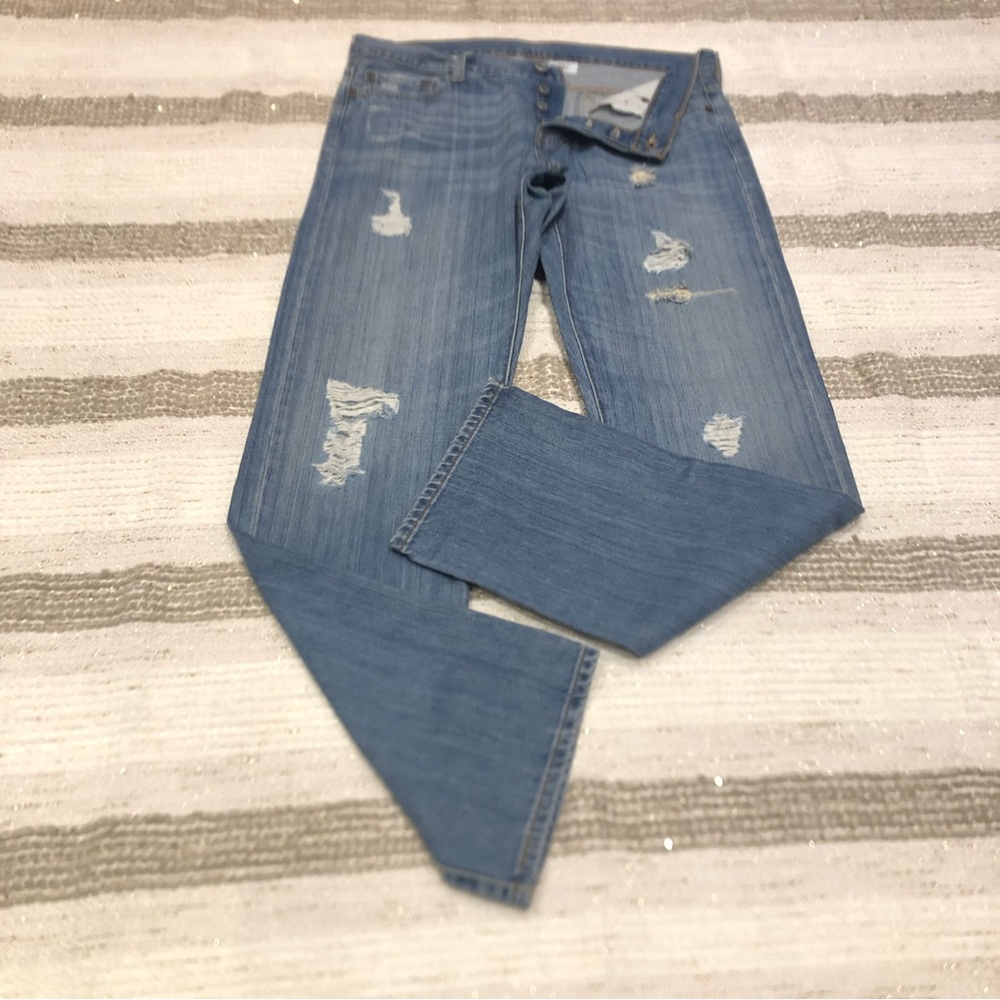 501 red tab Levi’s woman’s straight leg distressed jeans size 29